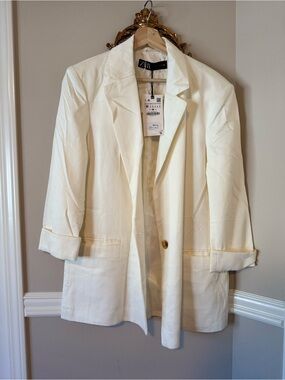 ZARA Cream Single-Button Notched-Lapel Blazer